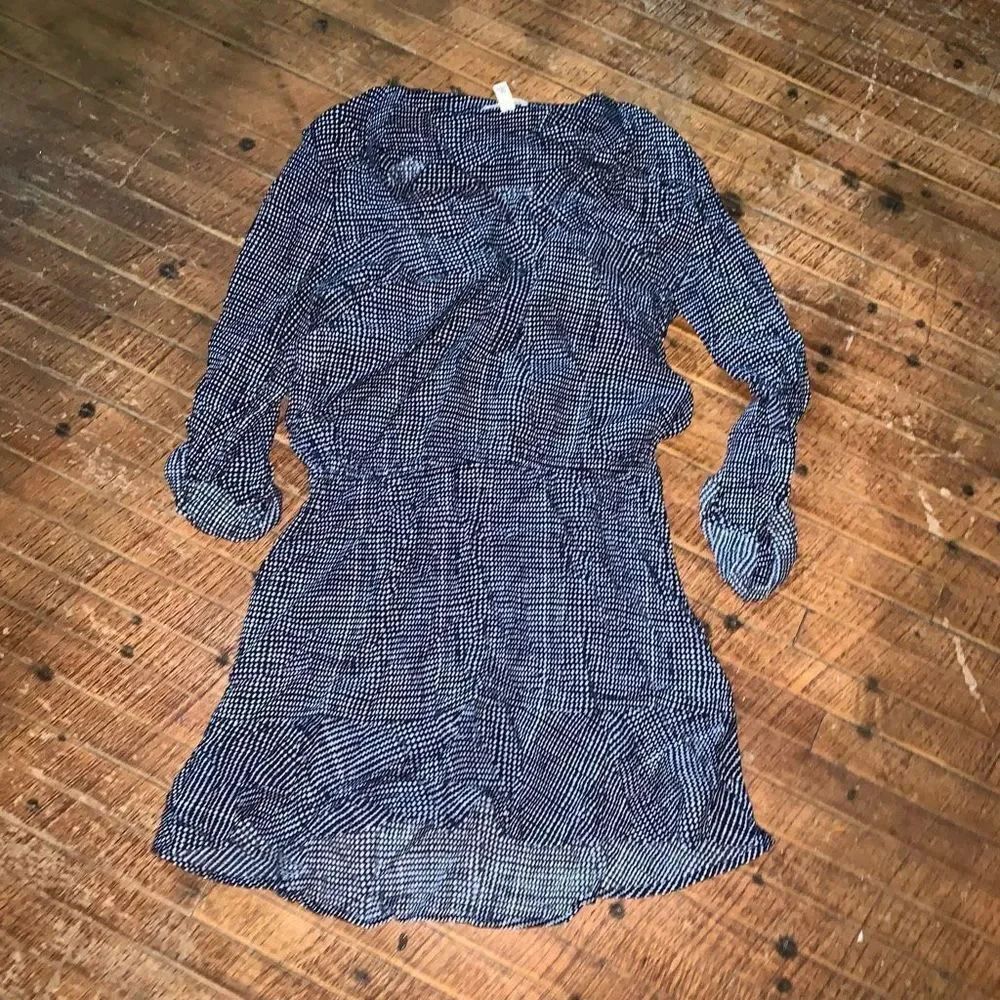 Joie soft navy blue drawstring waist size 10 split neck polka dot dress